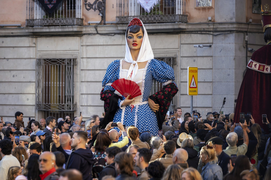Desfile de Gigantes y Cabezudos