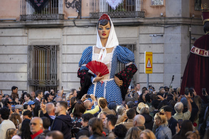 Desfile de Gigantes y Cabezudos