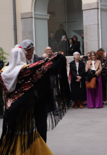 presentación de El Ayuntamiento invita a diseñar y confeccionar trajes de chulapo y chulapa para celebrar San Isidro 2025